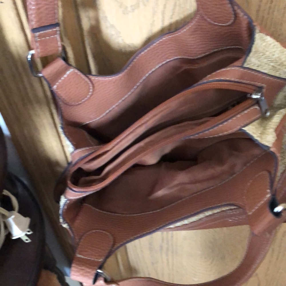 Purses - Picture 7 of 8